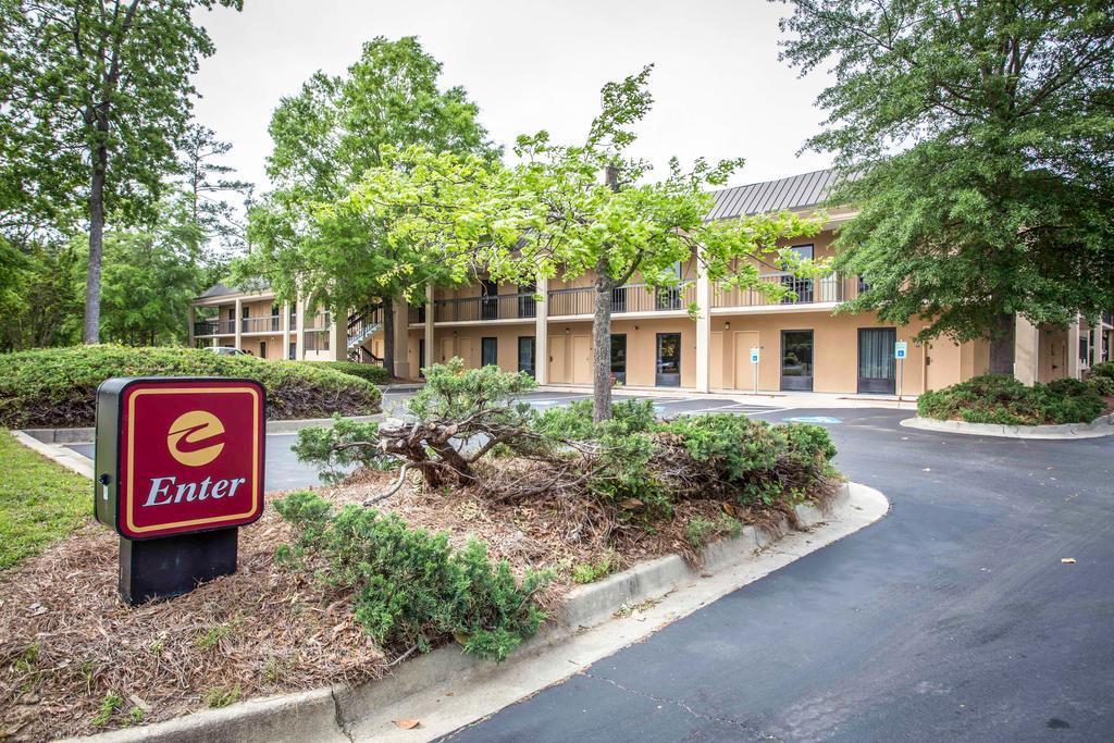 Clarion Inn & Suites Aiken South Zewnętrze zdjęcie