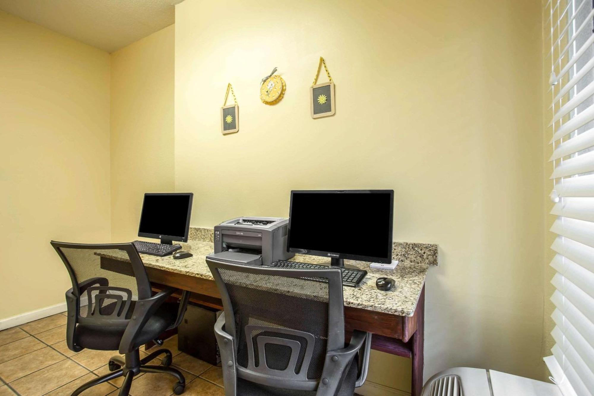 Clarion Inn & Suites Aiken South Zewnętrze zdjęcie