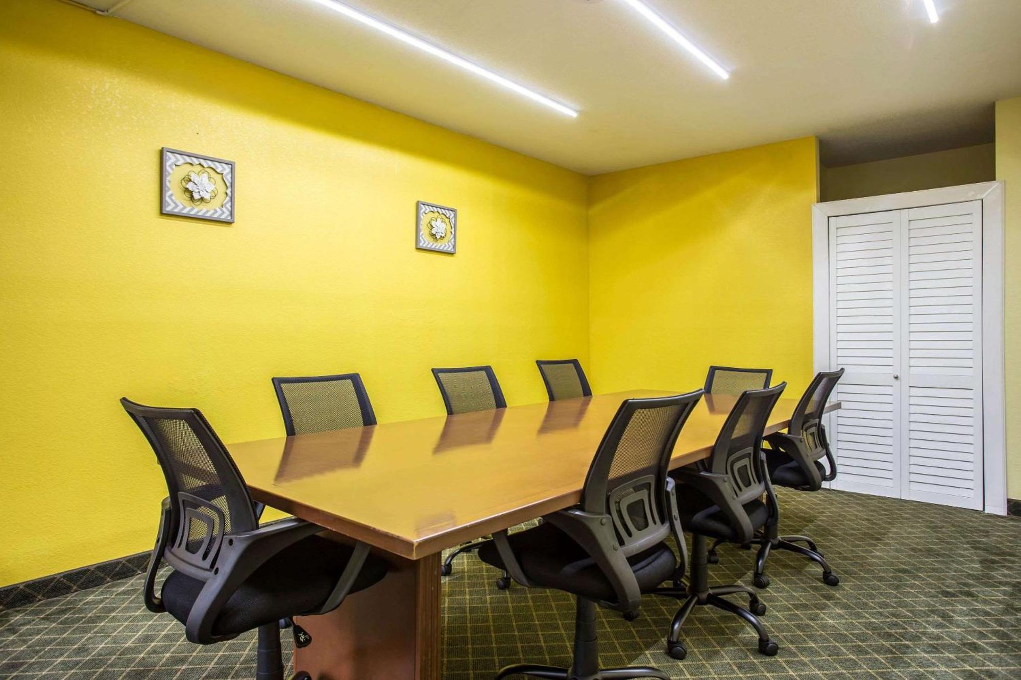 Clarion Inn & Suites Aiken South Zewnętrze zdjęcie