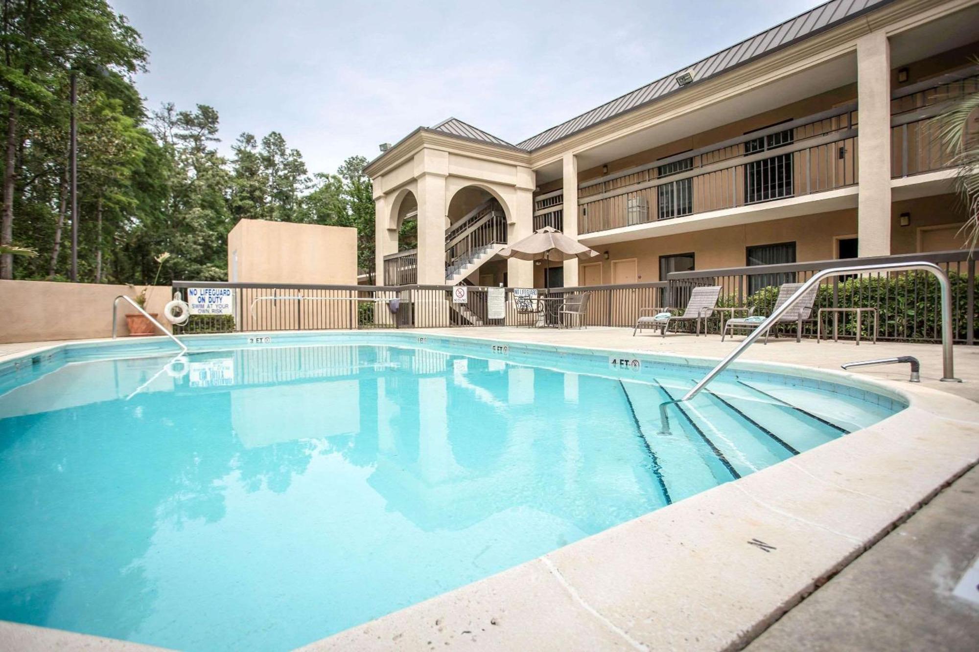 Clarion Inn & Suites Aiken South Zewnętrze zdjęcie