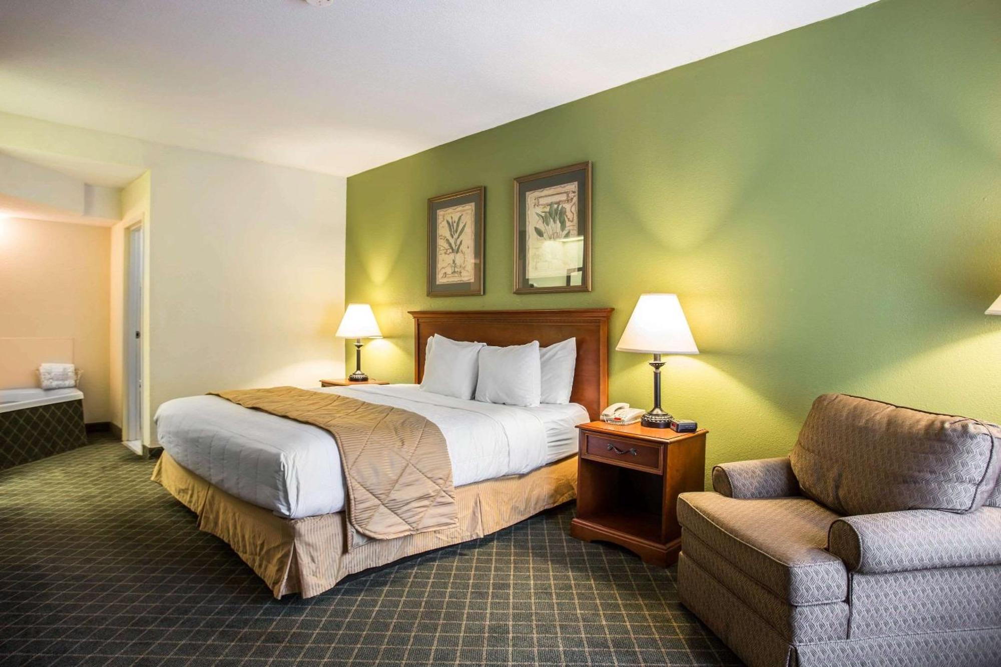 Clarion Inn & Suites Aiken South Zewnętrze zdjęcie