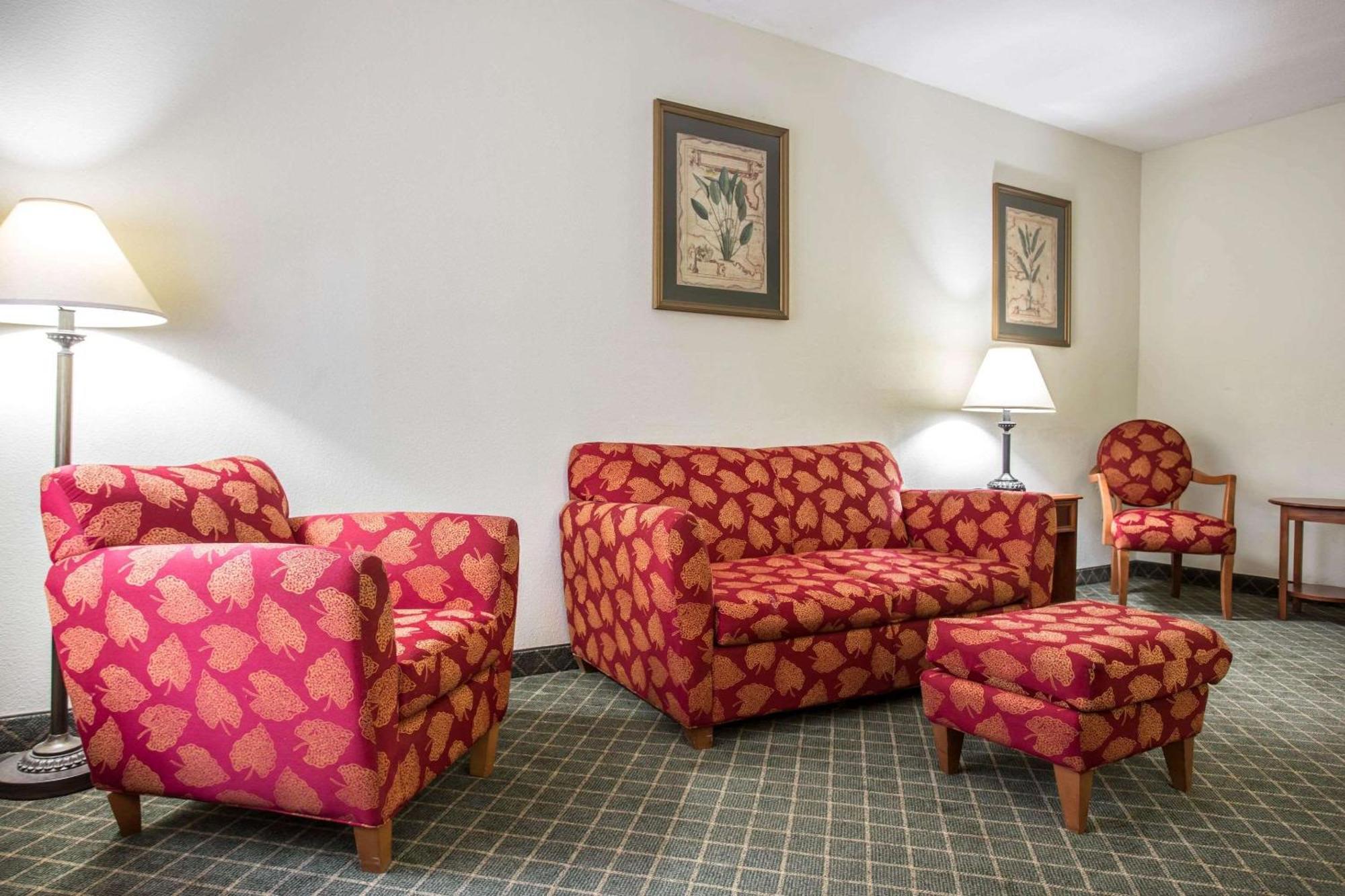 Clarion Inn & Suites Aiken South Zewnętrze zdjęcie