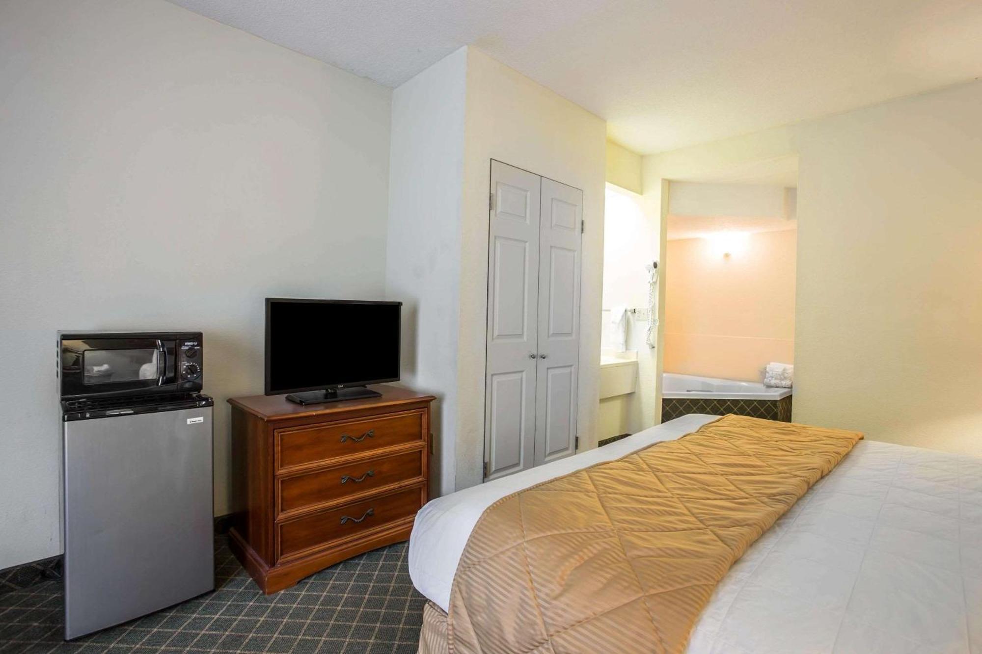 Clarion Inn & Suites Aiken South Zewnętrze zdjęcie