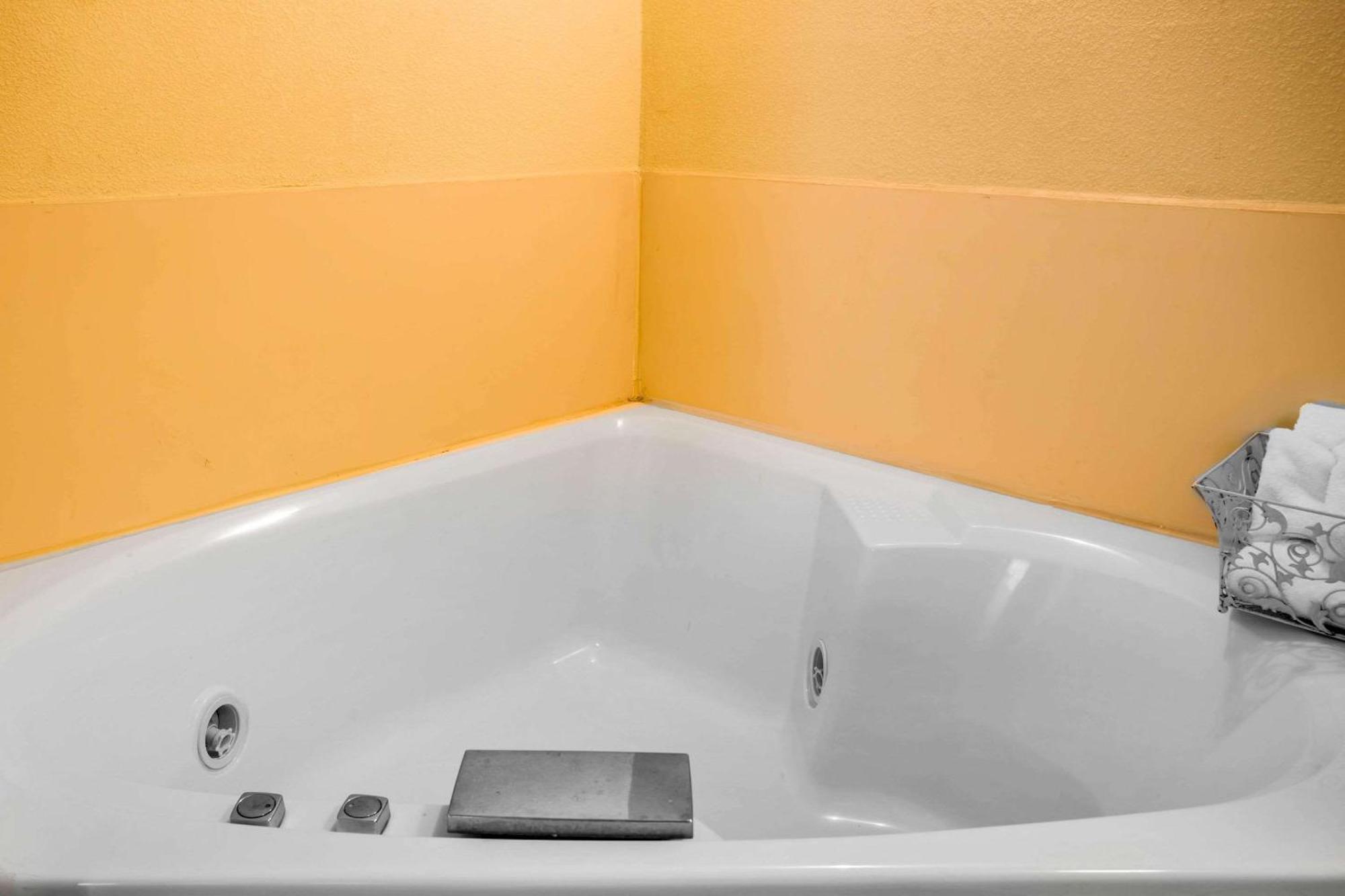 Clarion Inn & Suites Aiken South Zewnętrze zdjęcie