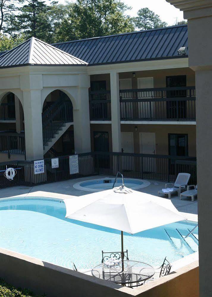 Clarion Inn & Suites Aiken South Udogodnienia zdjęcie